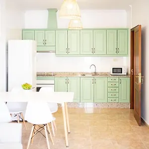 https://apartamento-y-terraza-trinidad.in-canary-islands.com