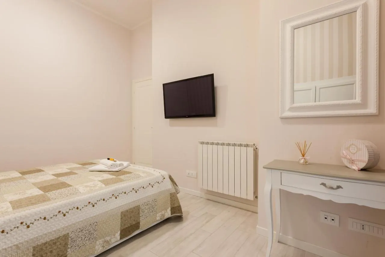 Home Holidays Roma Italia